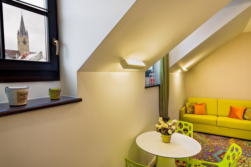 Blumenhaus Sibiu Aparthotel ภายนอก รูปภาพ