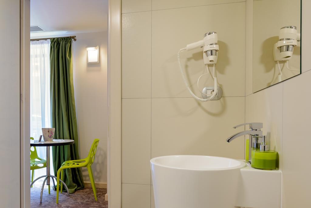 Blumenhaus Sibiu Aparthotel ภายนอก รูปภาพ