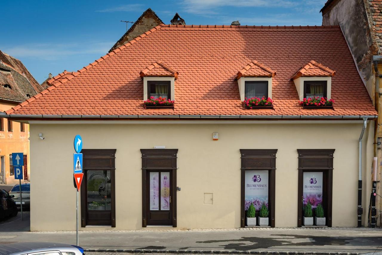 Blumenhaus Sibiu Aparthotel ภายนอก รูปภาพ